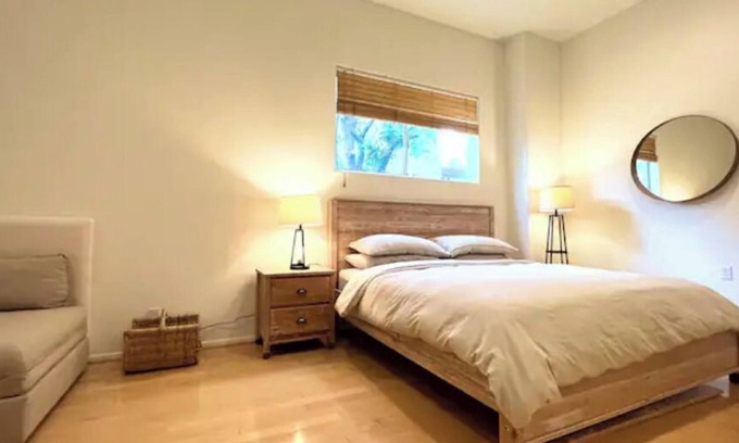 Malibu Apartamento | Malibu Mountain Retreat: Hike,Bike,Beach Paradise!