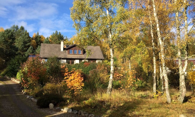 Boat of Garten Cabaña | Mallachie - sleeps 8 guests in 4 bedrooms