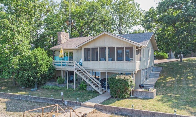 Lake of the Ozarks Casa | Mallard Point, Dock, Gentle Shoreline, lily pad