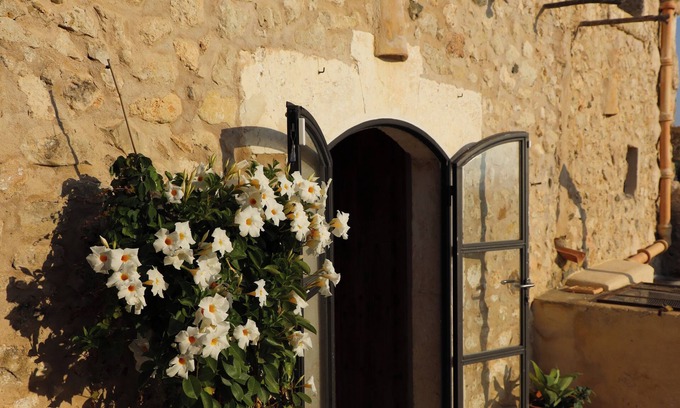 Llubi Cabaña | Mallorca Holiday House - Beautiful stonehouse with stunning Tramuntana views.