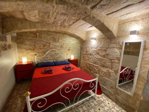 Floriana Apartamento | Malta's Naughtiest Cabaret