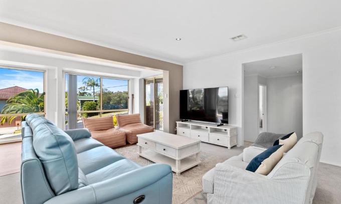 Malua Bay Casa | Malua House by the Bay