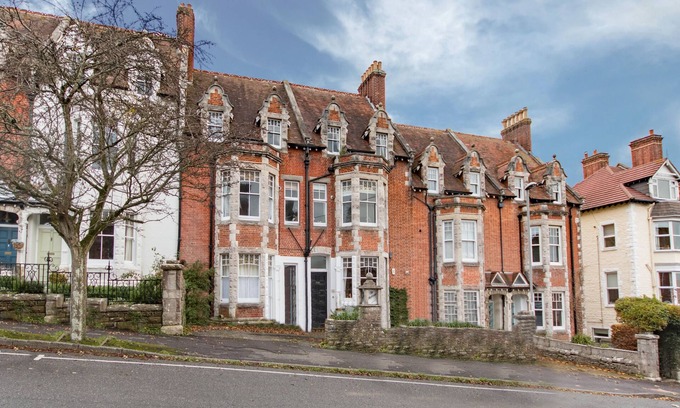 Swanage Cabaña | Malvern Apartment - holiday apartment with sea views