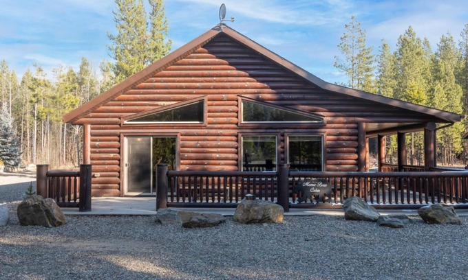 Valemount Casa | Mama Bear - Tres Habitaciones Casa, Capacidad 10