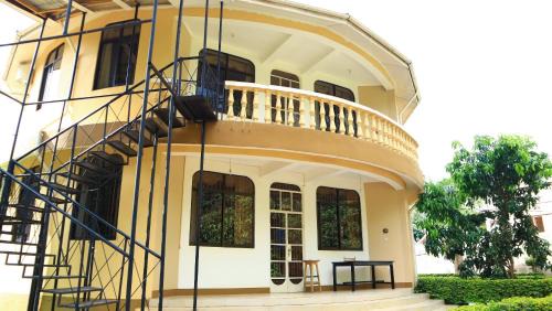 Moshi Casa | Mama Thea homes