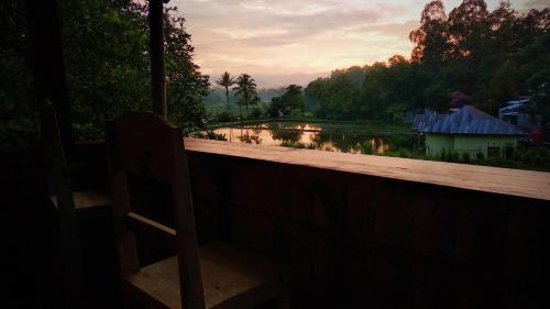 Rinding Batu Casa | Mama Tia Family Homestay