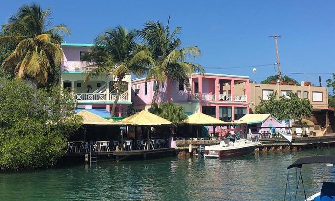 Culebra Pueblo Casa | Mamacita's Guest House