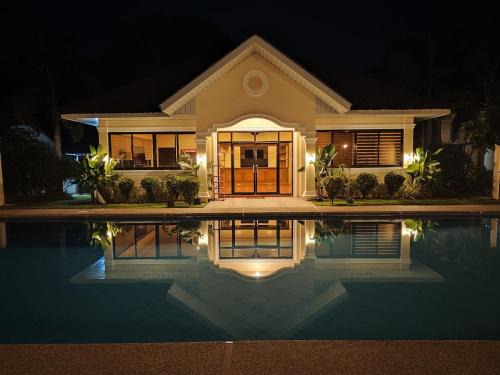 Urdaneta City Casa | Mamanorms' Farm