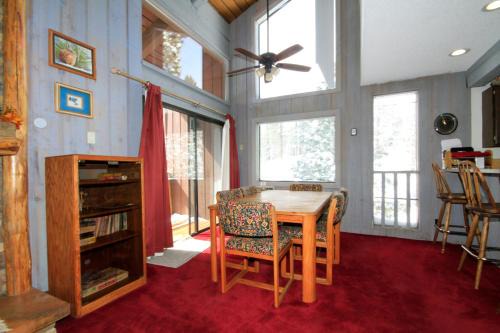 Mammoth Lakes Casa | Mammoth Ski & Racquet Club #074