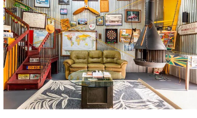 Geneva Apartamento | Man Cave at Danville - eclectic apartment in Central Florida