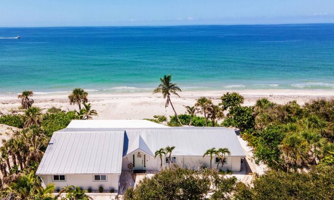 Englewood Casa | Manasota Key Elegance – 3BR Beach + Dock