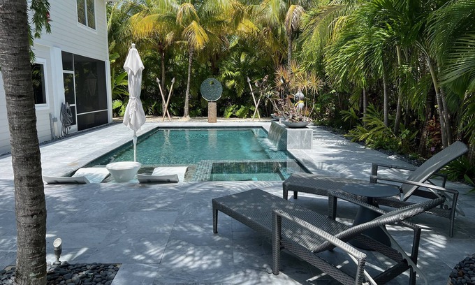 Twin Lakes Casa | Manatee Hideaway *Pool* *Hot Tub* *Kayak* *Dockage*