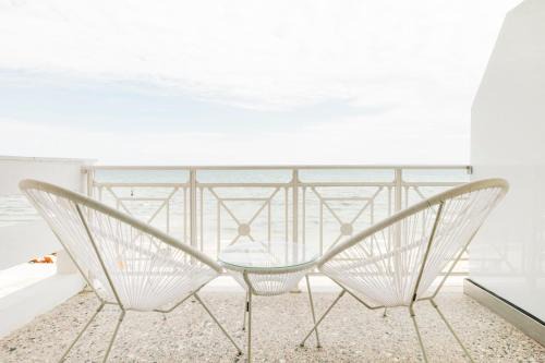 Neoi Epivates Apartamento | Manda Ray Seafront Apartment Endless Blue View