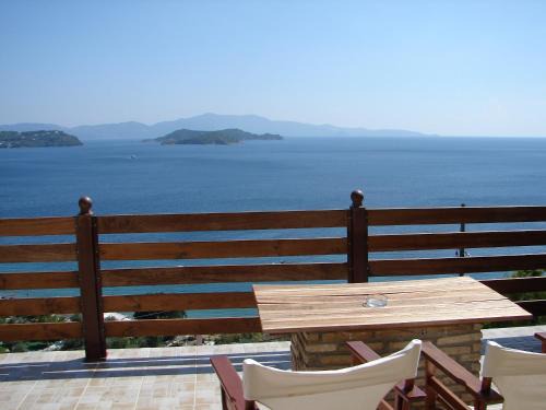 Katsarou Apartamento | Mandaniki Apartments