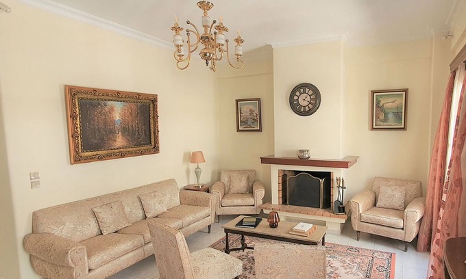 Zavlani Apartamento | MANDO PATRASSO - Classical Apartment in the center of Patras