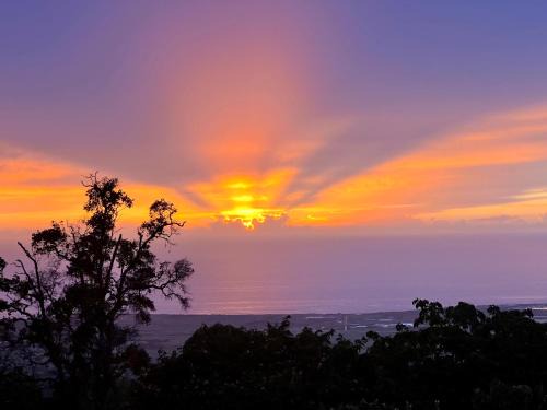 Kailua-Kona Cama Y Desayuno | Mango Sunset Bed and Breakfast