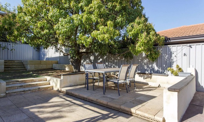 Beaconsfield Casa | Mango Tree Place - 3 bedroom House