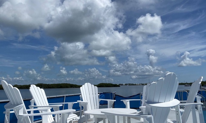 Tavernier Alquiler De Eote | Mangrove Marina and Resort Aqualodge Houseboats