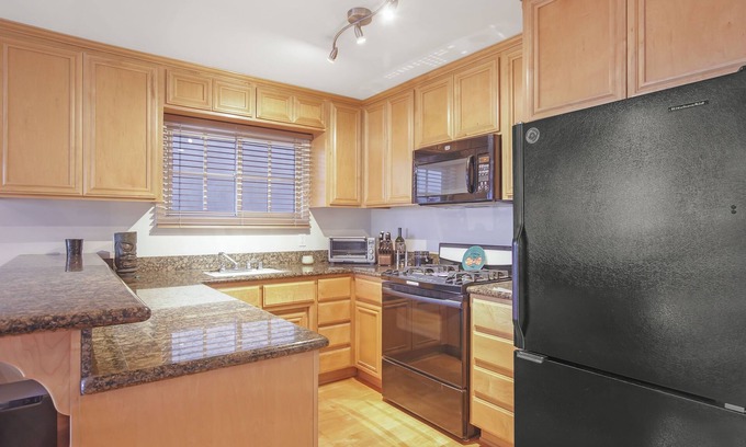 Sand Section Apartamento | Manhattan Beach Walkstreet with front patio, furnished or unfurnished