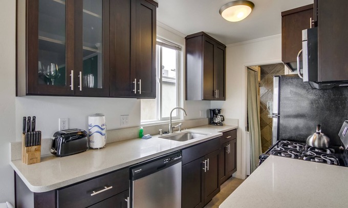 Central Mission Beach Condominio | Manhattan Shores 1B