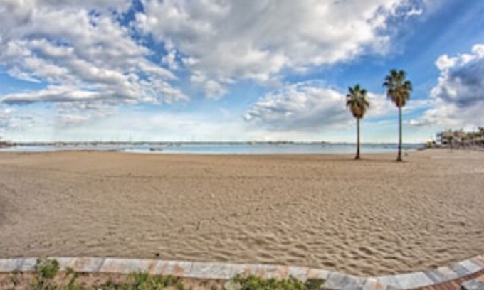 Santiago de la Ribera Hotel | Manida