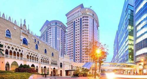Pinagsama Apartamento | Manila Staycation at The Venice Luxury Residences - Tower A near Venice Grand Canal, Mckinley Hills