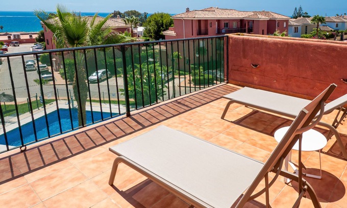 Puerto de la Duquesa Apartamento | Manilva Garden 2308 Pool & Sea View