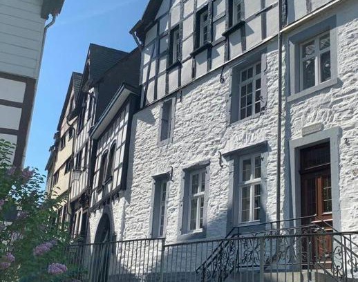 Monschau Casa | Manoir -1654- historisch schlafen in Monschaus Altstadt