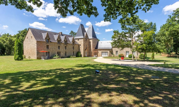 Combourg Otro | Manor Pléac: pasar vacaciones en el corazón de la romántica Bretaña.