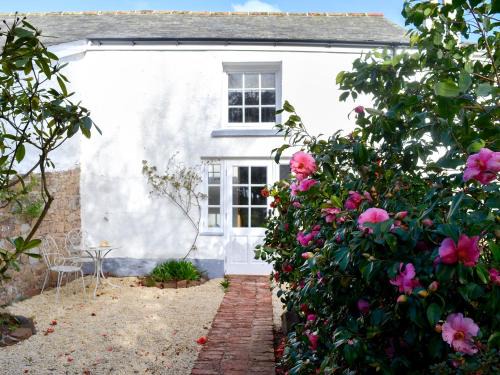 Crediton Casa | Manor Cottage