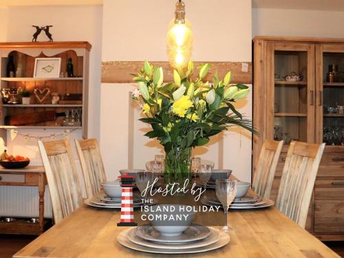 Ventnor Casa | Manor Farm Cottage - Pet friendly