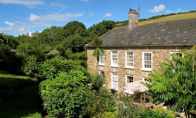 Dartmouth Casa | Manor Farmhouse