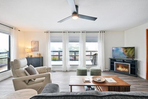 Medford Casa | Manor Hill Haven Hot Tub & Accessible Features
