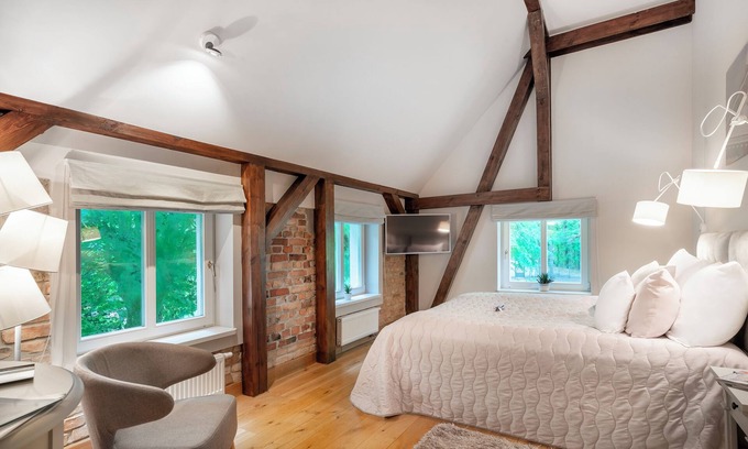 Nowe Warpno Cama Y Desayuno | Manowce Palace - Double or Twin Room with Garden View (Room 2)