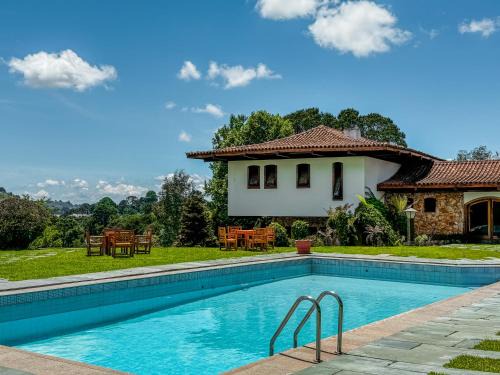 Vila Iara Hotel | Mansão Nacional Inn