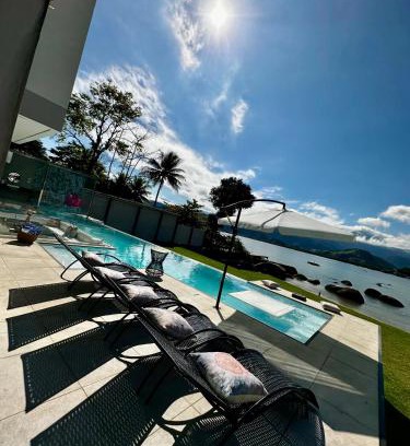 Ponta do Sape Casa | mansão pé na areia Angra