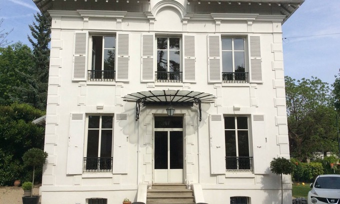 Le Vesinet Casa | MANSARD VILLA EN VESINET