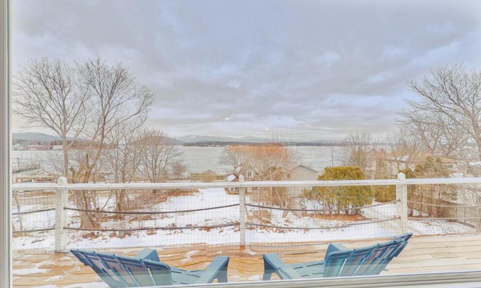 Manset Casa | Manset Village Overlook