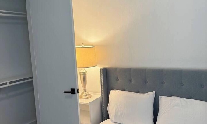 North Houston Apartamento | Mansfield Room 3