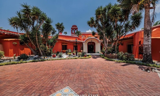 El Poblado Villa | Mansión Villa Luz