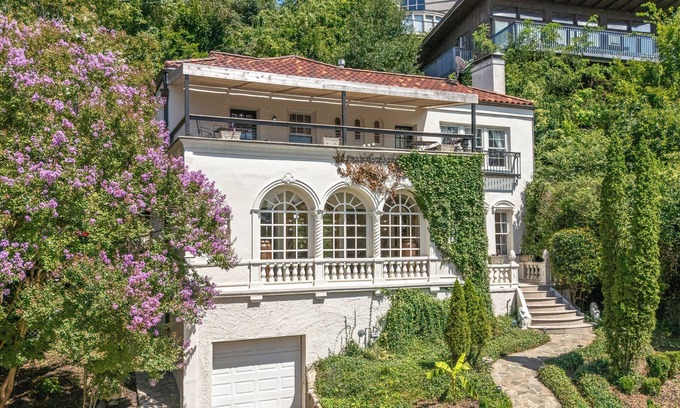 Redmont Park Casa | Mansion City View on Highland