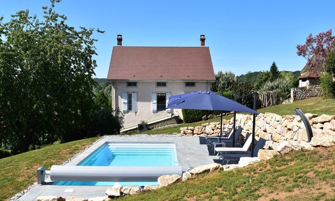 Martigny-le-Comte Casa | Casa rural con piscina en Martigny-le-Comte
