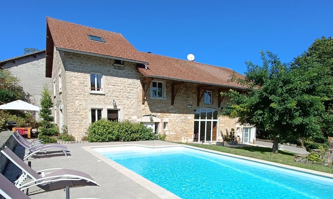 Ordonnaz Villa | Mansion in the heart of Bugey