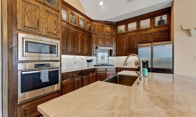Forney Casa | Mansion W/ Theater, Game Room, Hot Tub & More