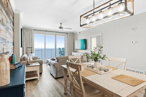 West Panama City Beach Casa | Manta Ray Villa by AvantStay Gulf Front 2 Pools