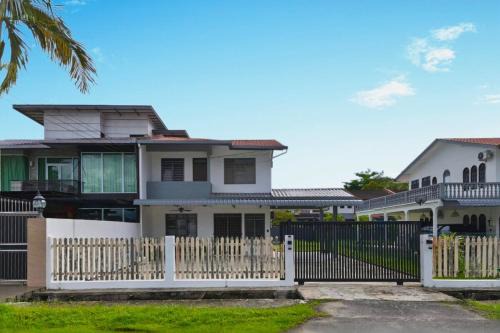 Sibu Casa | Mantis 5B ,onehomestay, Sibu