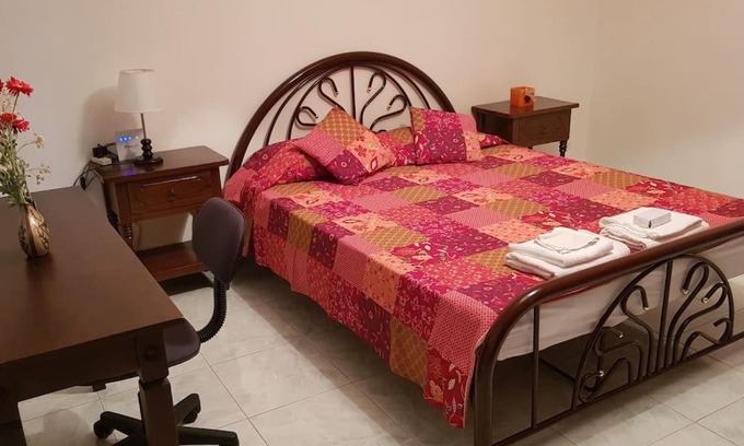 Baybay City Apartamento | Manuela's Home - A Home away from home!