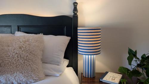 Great Strickland Casa | Maple Cottage, Stylish Holiday Home for 6 Near the Lake District