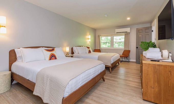 Maggie Valley Apartamento | Maple Deluxe Double Queen Suite at The Dogwood