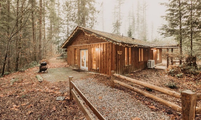 Cascade West Cabina | Maple Falls Cabin #82 - Wood Stove - WiFi - Pets Ok
